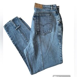 Orange tab Levi’s size 29”